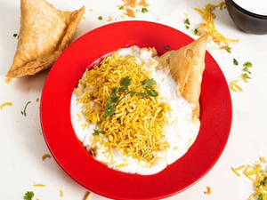 Dahi Samosa Chaat 2pc