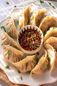 Steamed Paneer Momos - 8 Pcs