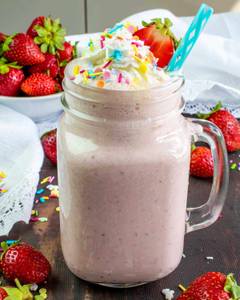 Stawberry Shake ( 250 Ml )