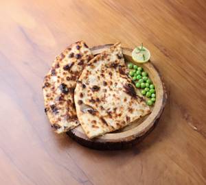 Matar Paneer Naan