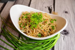 Hakka Noodles Chicken