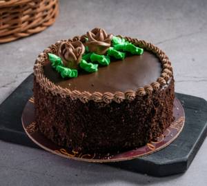 Chocolate Buttercream Cake (500 Gm)