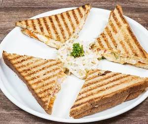 Creamy Grilled Sandwich [2 Pieces]
