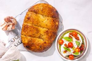 Burrata Pesto Caprese with Plain Garlic Bread