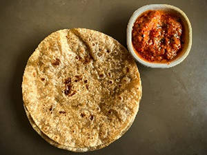 Chapathi (2pc) + Chicken Butter Masala (2pc)