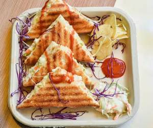 Spicy Mix Veg Sandwich [2 Pieces]