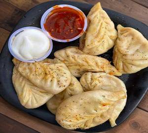 Veg fried momo's