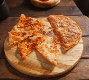 Aloo Paratha With Omelette