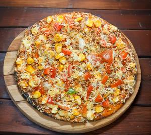Tomato and corn pizza [medium size pizza]