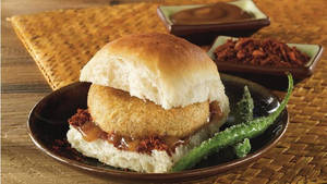 Mumbaiker Vada Pav