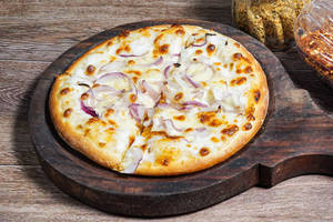 Onion pizza