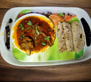 Mutton Curry(500 Ml)With 4 Tawa Paratha
