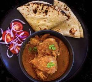 Chicken Curry With 4 Butter Tandoori Roti