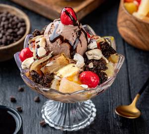 Gadbad Sundae
