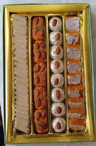 Kaju & Khoya & Desi Ghee Sweet MIx Assorted ( 1 Kg )