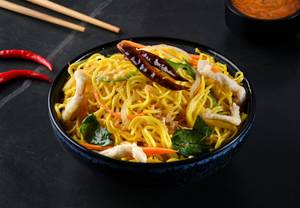 Chicken Chilli Garlic Noodles Single Serve