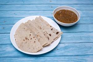 6 Phulka Roti With Dal Makhani
