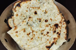 Garlic naan