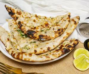 Cheese Garlic Naan