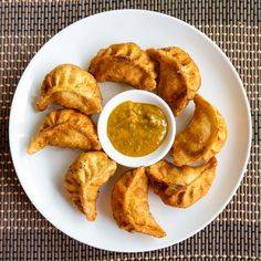 Veg fried momos [8 pieces]