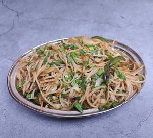 Veg Hakka Noodles [500ml]