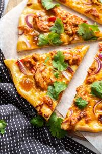 Tandoori Chicken Pizza [ 12 Inches ]