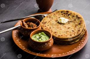 Atta Paratha 3pcs With Aloo Sabji