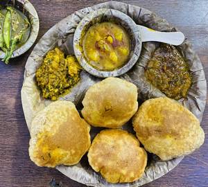 Puri-Bhaji (5 Pcs+ 2 Sabji)                                  