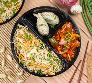 4 Hot Garlic Chichen + 2 Chicken Momo + Rice/Noodle