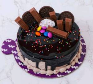 Cashew Kitkat Oreo Dream Drip Cake