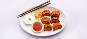 Tandoori Paneer Momos [8 Pieces]