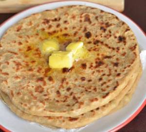 Aaloo Parantha With Dahi