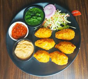 Veg Kurkure Momos