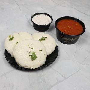 Idlis With Chutney & Sambar