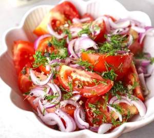 Onion tomato healthy salad