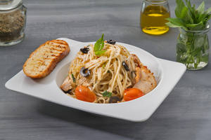 Aglio-Olio Chicken Pasta [280 Gms]
