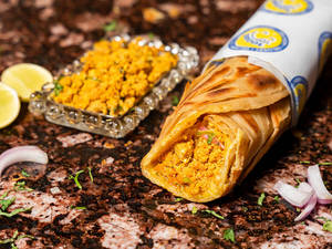 Chicken & Egg Keema Roll