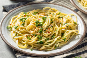Veg Spaghetti Aglio Olio Pasta