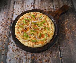 Onion And Capsicum Pizza