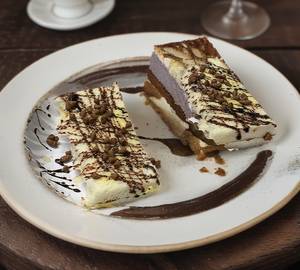 Butter chocolate slice
