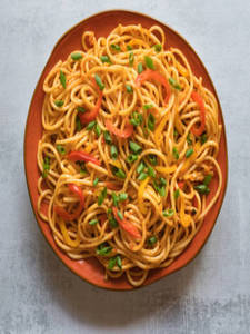 Veg Hakka Noodles