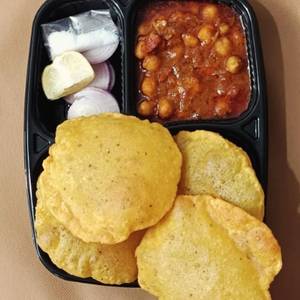 Chhole Poori Combo