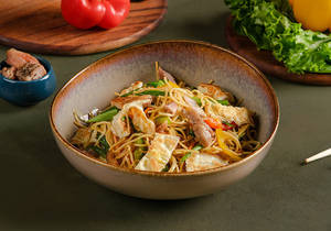 Chilly Garlic Noodle Non Veg