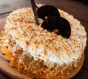 Honey almond cake