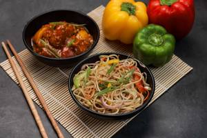 Paneer Hot Garlic & Veg. Chowmein