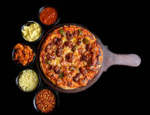 Butter Chicken Pizza