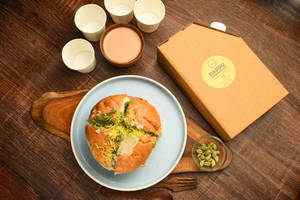 Pappu Ki Chai - Flask + Bun Tikki