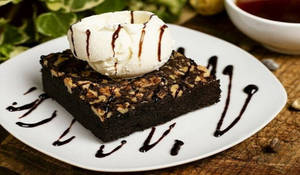 Brownie With Icream