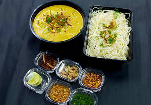 Veg Khao Suey Noodles ( Must Have Meal For 2 )
