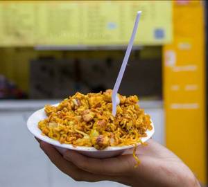 Wai wai chicken noodles